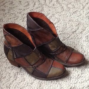 Sheridan Mia Sundance Patchwork Boots NWB